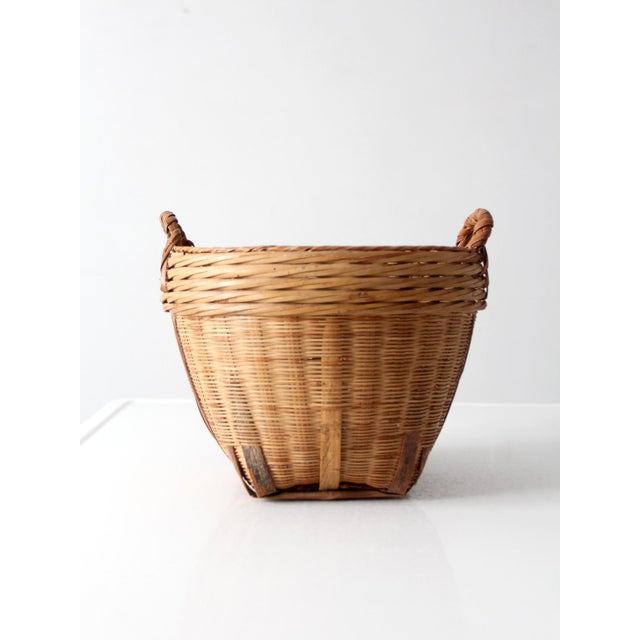 Vintage French Country Style Woven Basket For Sale - Image 4 of 14