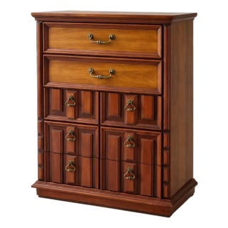 1970s Traditional Revival Five-Drawer Chest in the Manner of Drexel – Warm Brown Mahogany Finish For Sale