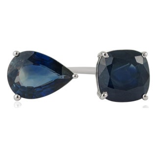 4 Carat Natural Blue Sapphire Toi Et Moi Cockrtail Ring Size 5 in 18k Gold For Sale
