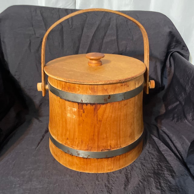 Farmhouse Basketville Wooden Firkin or Bucket, Manufactured in Putney, Vermont. For Sale - Image 3 of 8