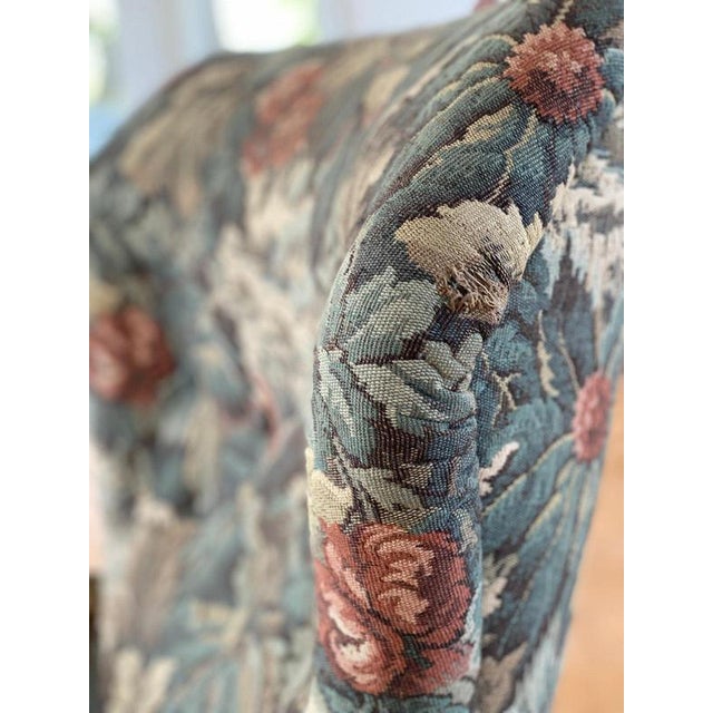 Hardly express how much we love this Italian 1950s floral-patterned armchair in Jacquard fabric. In terms of design and...