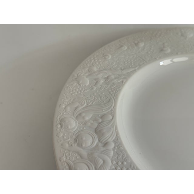 Ceramic White Magic Flute Salad Plates by Björn Wiinblad for Rosenthal, 1980s, Set of 6 For Sale - Image 7 of 9
