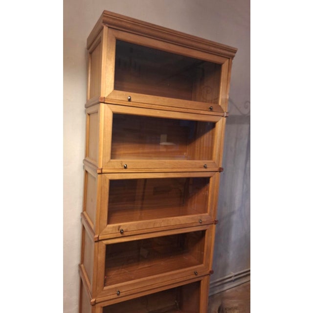 Stacking 'barrister's bookcase' in oak and glass dating from about 1920, in the spirit of or by globe-wernicke (no label...