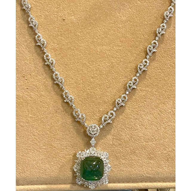 GIA 17 Ct Sugar Loaf Cabochon Colombian Emerald & 13 Ct Diamond Necklace 18KWG For Sale - Image 9 of 18