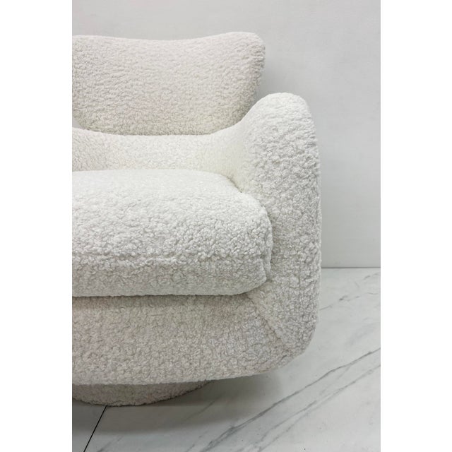 Textile Vladimir Kagan "Papa Bear" Swivel Rocking Chair, in Boucle, Directional, 1980's For Sale - Image 7 of 7