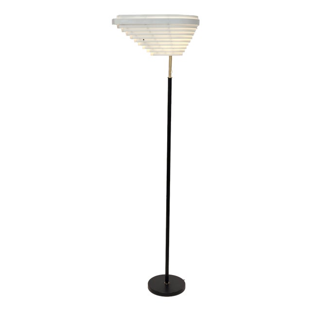 Vintage Angel Wing A805 Floor Lamp by Alvar Aalto for Valaisinpaja, Finland, 1980s For Sale