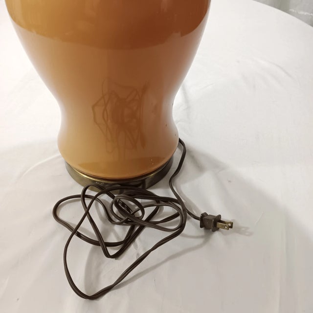 Vintage & Elegant Coral Colored Glass Ginger Jar Table Lamp With a Brass Base For Sale - Image 12 of 13