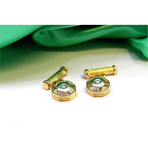 Two-tone gold cufflinks with brilliant-cut diamonds in the center. Metal: Gold. Origin: Portuguese. Brand: Veado. Weight:...