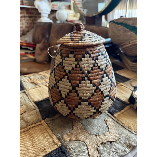 African African Zulu Ukhamba Beer Basket – Handwoven Tribal Vessel For Sale - Image 3 of 9