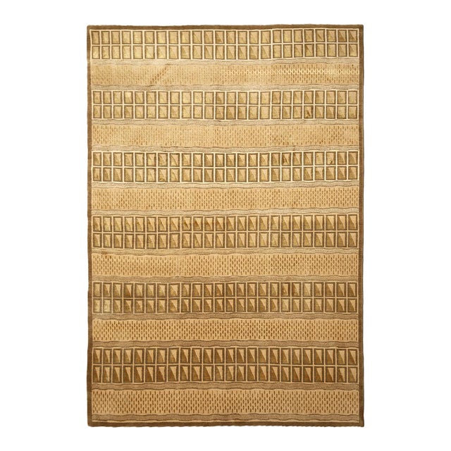 6'x9' Hand-Knotted Modern Tibetan Wool & Silk Carved Linear Rug in Gold & Green For Sale