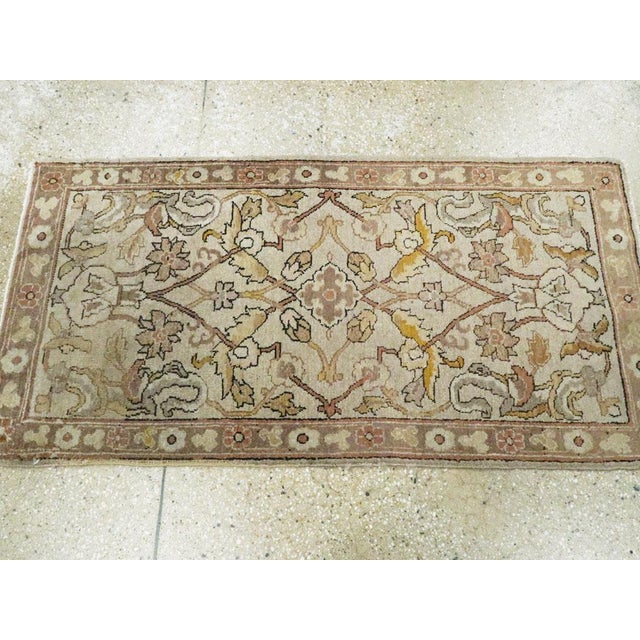 Early 20th Century Galerie Shabab Collection Early 20th Century Indian Lahore Throw Rug For Sale - Image 5 of 6