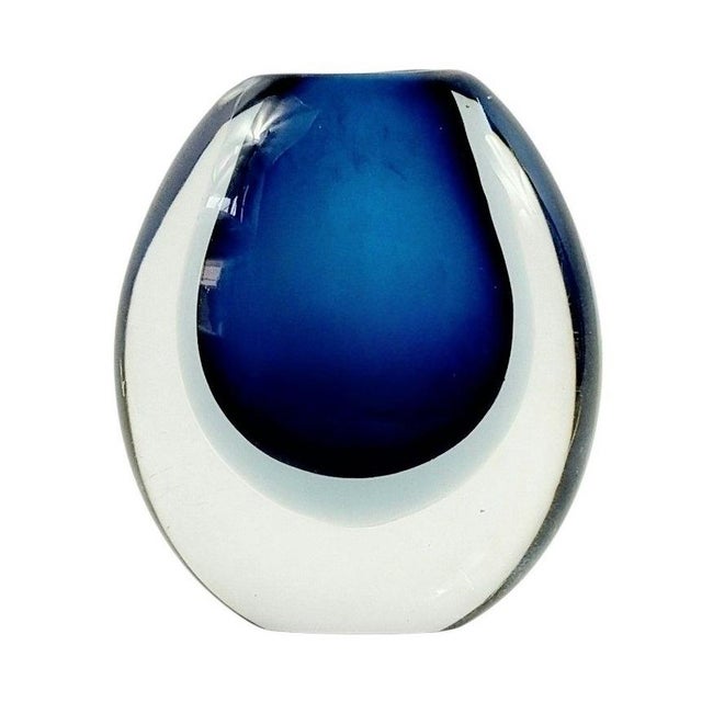 Mid-Century Scandinavian Sommerso Art Glass Vase by Vicke Lindstrand for Kosta, Sweden, 1960s For Sale - Image 9 of 9