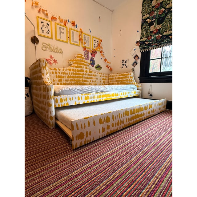 Transitional Schumacher "Queen of Spain" Daybed With Trundle For Sale - Image 3 of 10