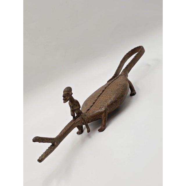 African 1950s Rare African Senufo Bronze Crocodile with Rider Ritual Oracle Figure Lost Wax For Sale - Image 3 of 18