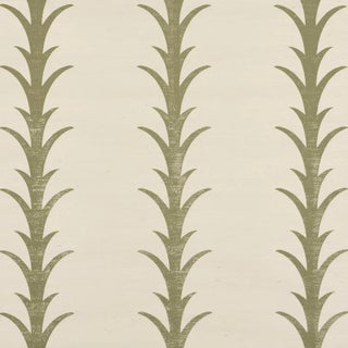 SAMPLE - Schumacher x Celerie Kemble Acanthus Stripe Sisal Wallpaper In Olive For Sale