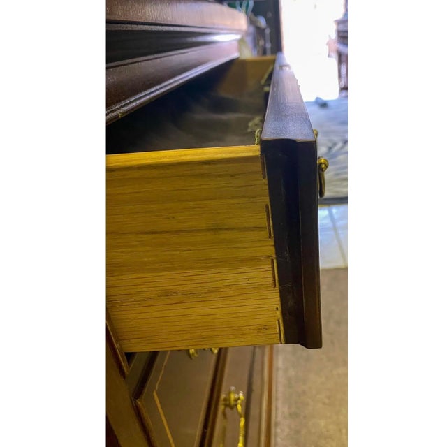 Hickory White Georgian Style Inlaid Mahogany Bookcase or China Display Cabinet For Sale In Atlanta - Image 6 of 9