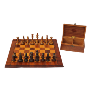 Mid Century Drueke No 61 Wood Chessboard With Mieux J' Attends Wood Chess Pieces & Storage Box