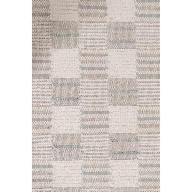 Mid-Century Modern Rug & Kilim’s Scandinavian Style Runner With Gray and Cream Geometric Patterns For Sale - Image 3 of 8