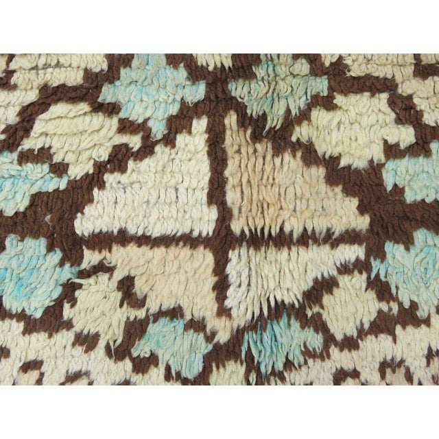 1960s 1960s Vintage Moroccan Boujad Rug - 5′10″ × 10′5″ For Sale - Image 5 of 9