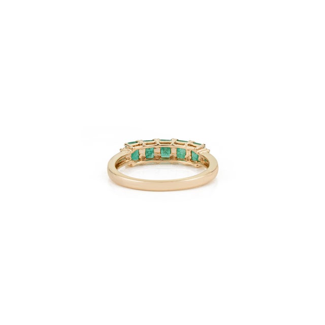Five-Stone Natural Emerald Band Ring Size 4 With Diamond Accents in 14k Yellow Gold For Sale - Image 10 of 17