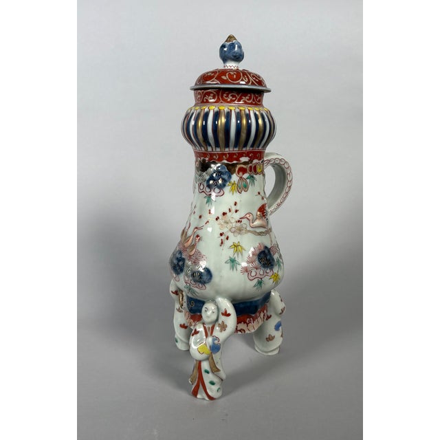 Tripod Fountain in Imari Porcelain, Japan, 1700 For Sale - Image 4 of 6