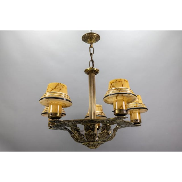 French Art Deco Bronze Chandelier with Marbled Beige Mushroom Glass Shades, 1930s For Sale - Image 14 of 18
