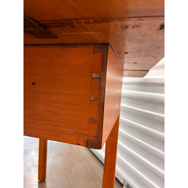 English Antique 18th Century George III Mahogany Gate Leg Drop-Leaf Table For Sale - Image 3 of 11