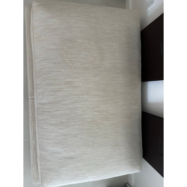 2010s “Flexform Groundpiece Sectional Sofa Module – Off-White Linen, Italian Design” For Sale - Image 5 of 8