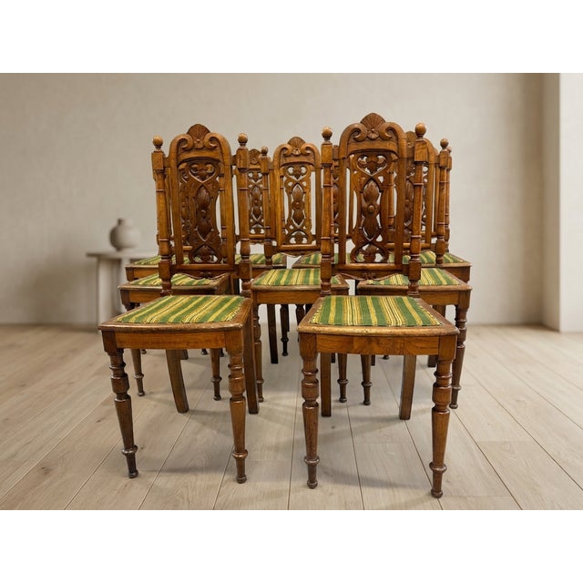 Early 20th Century Renaissance Revival Dining Chairs in Carved Wood, Czechoslovakia, 1920s, Set of 9 For Sale - Image 6 of 9