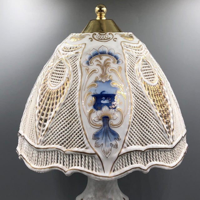 1980s Porcelain Lamp with Vases in Reticulated Porcelain from Klausenburg, 1980s, Set of 3 For Sale - Image 5 of 18