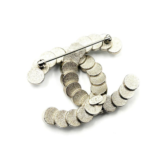 Contemporary Chanel Silver CC Mother of Pearl Button Brooch For Sale - Image 3 of 3