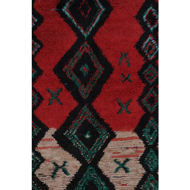 1950s Vintage Mid-Century Moroccan Geometric Diamond Red Green and Black Wool Shag Rug For Sale - Image 5 of 10