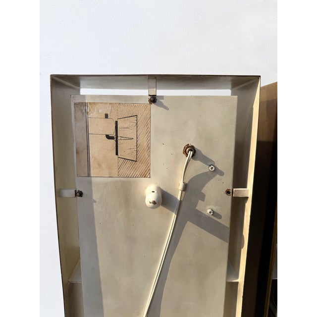 1950s Pair of Brass Sconces "Finestra" 12664 by Gio Ponti for Arredoluce. Italy, 1950s For Sale - Image 5 of 17