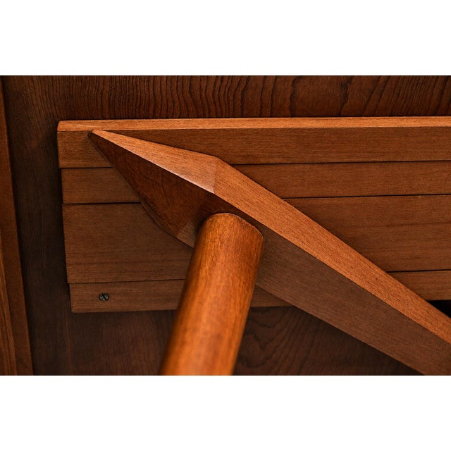 Brazilian Modern Extendable Dining Table in Caviúna by Ernesto Hauner for Mobilinea, 1950s For Sale - Image 16 of 18