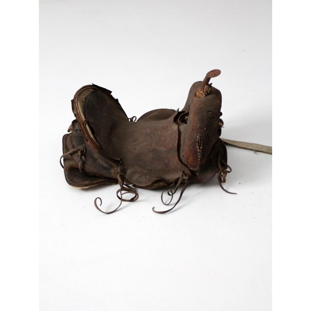 Early 20th Century Old Western Leather Saddle Decorative Ranch Decor For Sale - Image 5 of 15