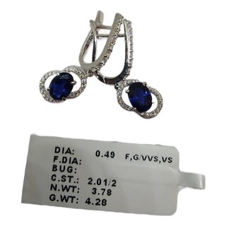 Natural Blue Sapphire & Diamond Earring in 18k Gold For Sale