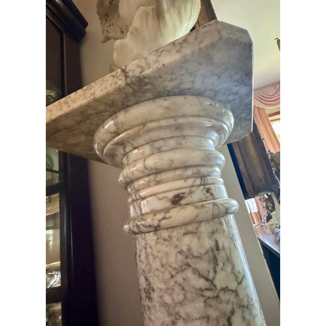 Neoclassical Italian Carrara Marble Pedestal, 19th Century For Sale In New York - Image 6 of 8