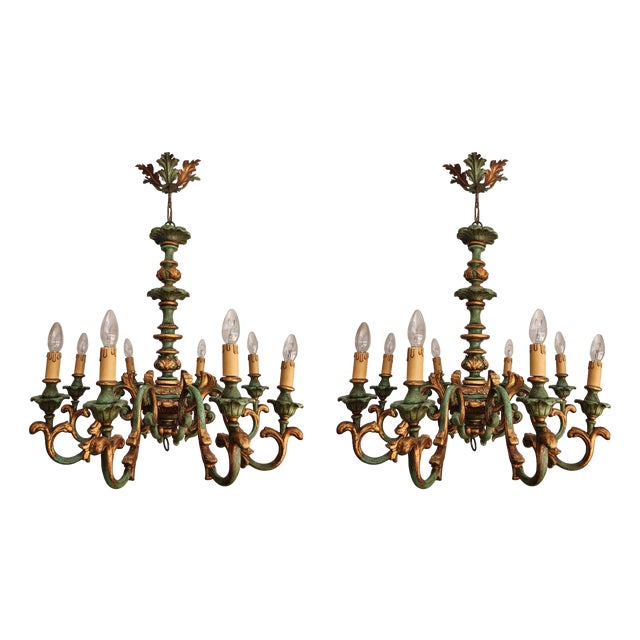Vintage Louis XV Silvered Gold-Plated Leaf Carved Wood Eight Light Chandelier with Floral Motifs, Italy, 1920s, Set of 2 For Sale