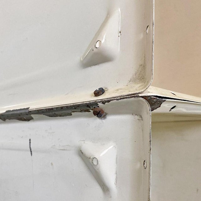 Italian Modern White Metal Supporting Bookcase, 1970s For Sale - Image 4 of 18