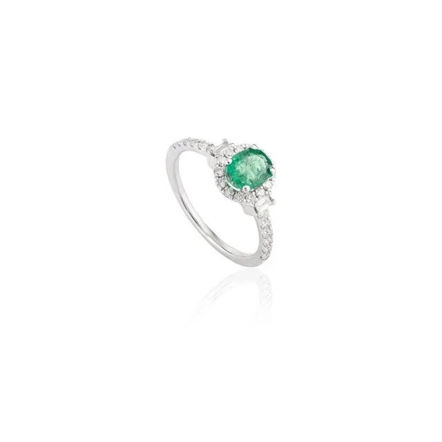 Statement Emerald Ring Size 7 For Sale In New York - Image 6 of 9