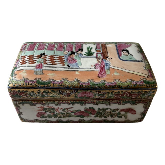 Vintage Chinese Famille Rose Porcelain Lidded Box For Sale