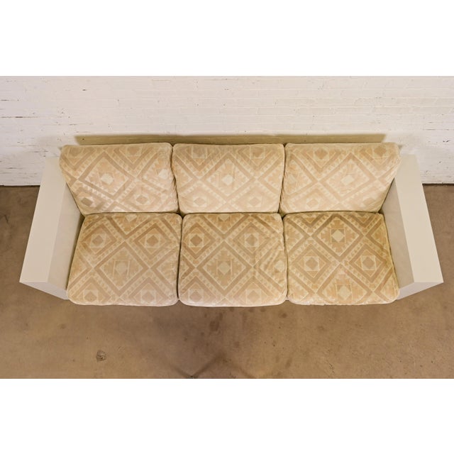 Milo Baughman for Thayer Coggin Mid-Century Modern Tuxedo Sofa, Circa 1970s For Sale In South Bend - Image 6 of 13
