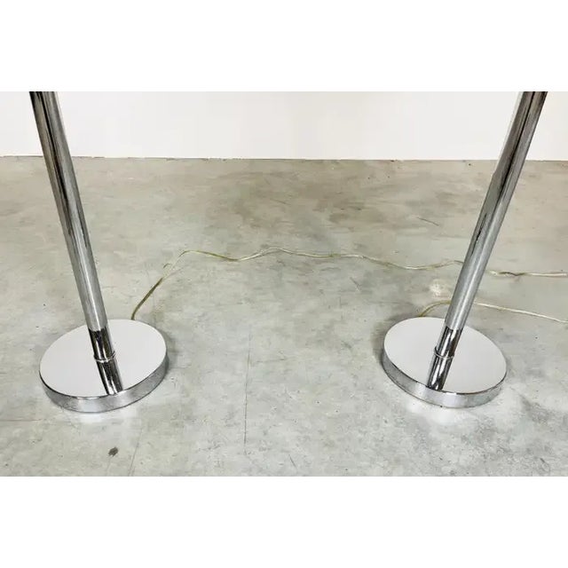 Vintage Mid-Century Modern Pair of Laurel Style Chrome Wire Mesh Table Lamps For Sale In Philadelphia - Image 6 of 8