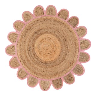 Light Pink Round Jute Scallop Rug - 8'x8' For Sale