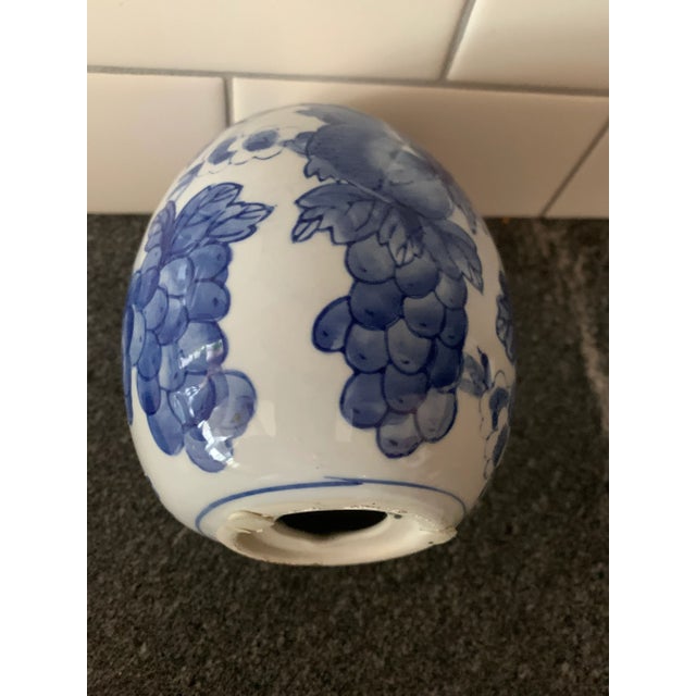 Vintage Blue and White Porcelain Decorative Egg For Sale In New York - Image 6 of 7