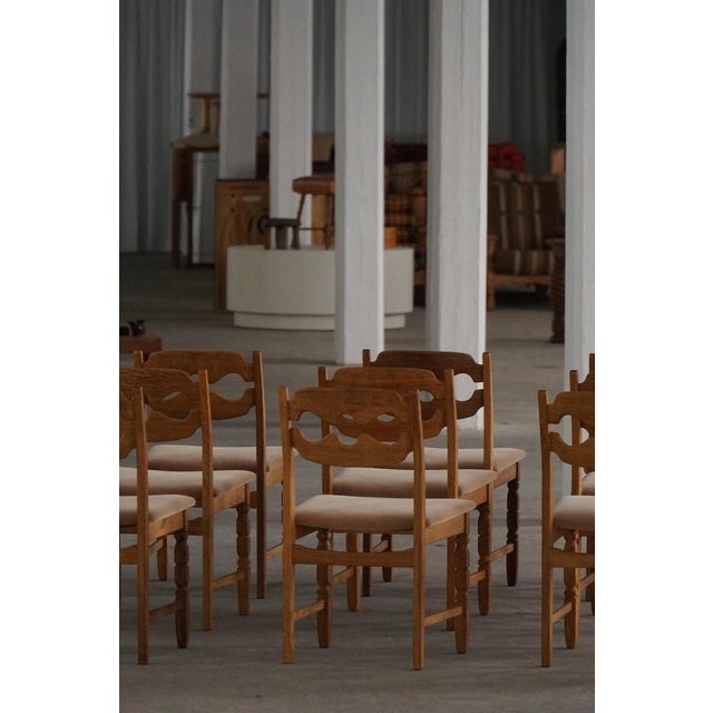 Razorblade Dining Chairs in Oak and Mohair by Henning Kjærnulf, 1960s, Set of 12 For Sale - Image 11 of 18