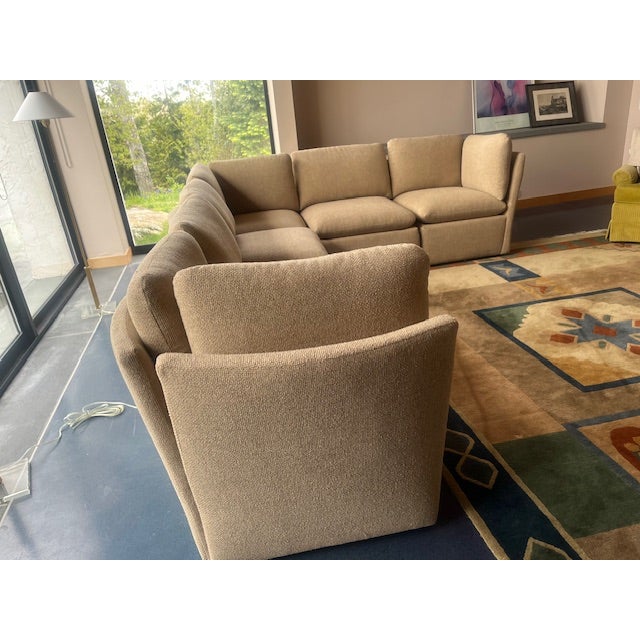 Unusual Milo Baughman for Thayer Coggin 6 piece curved back cube sectional sofa in excellent condition. Completely...