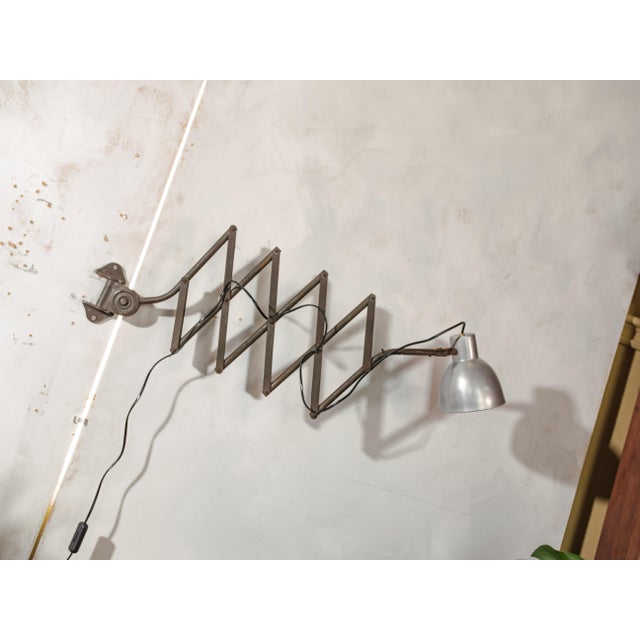 1930s Vintage Army Green Patina Scissor Lamp from Hala, 1930s For Sale - Image 5 of 18