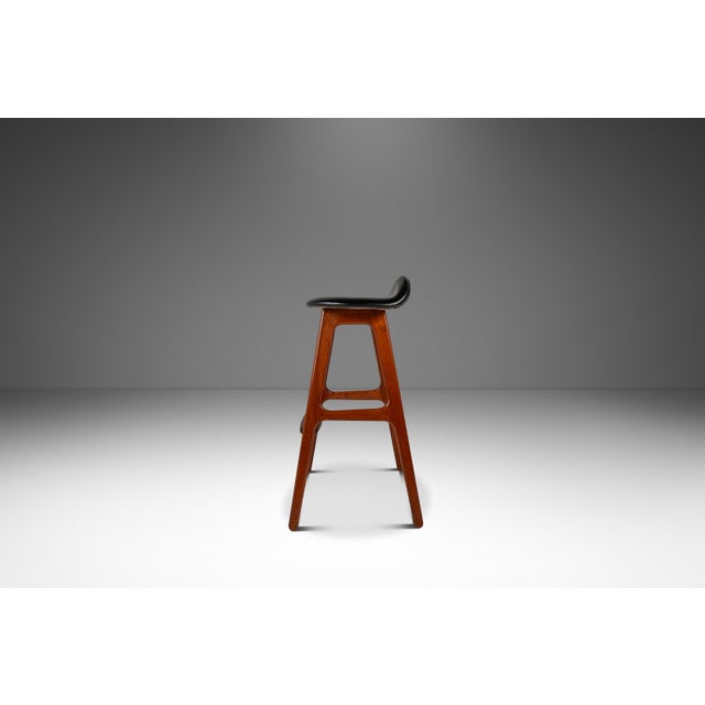 Set of Two ( 2 ) Mid-Century Danish Modern Model Od-61 Counter Height Bar Stools Attributed to Erik Buch for o.d. Mobler, Denmark, 1960's For Sale - Image 9 of 18