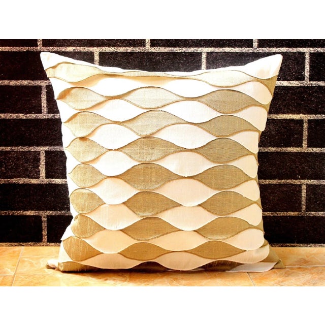 White Vintage Waved Frills Fortuny Bicolor Pure Silk Pillow For Sale - Image 8 of 13